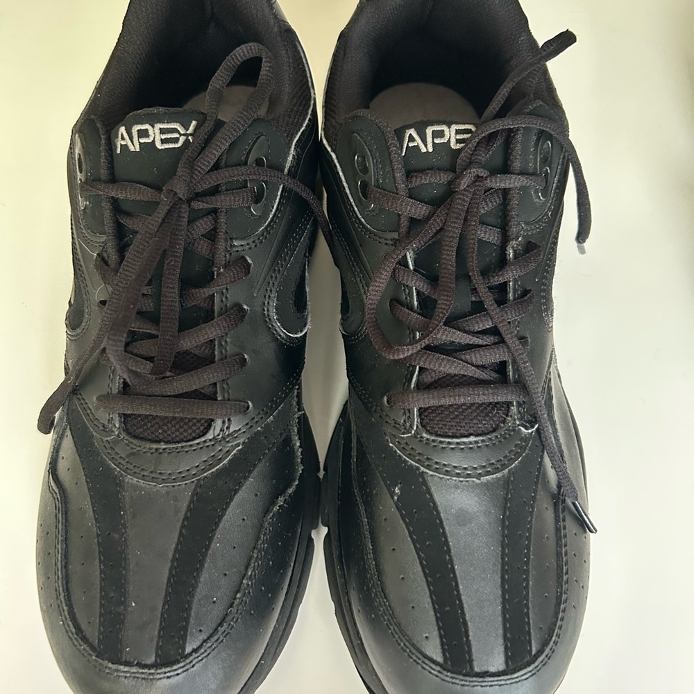 Apex men’s Lenex Walker Black Athletic Shoes Sporty Mesh Design
